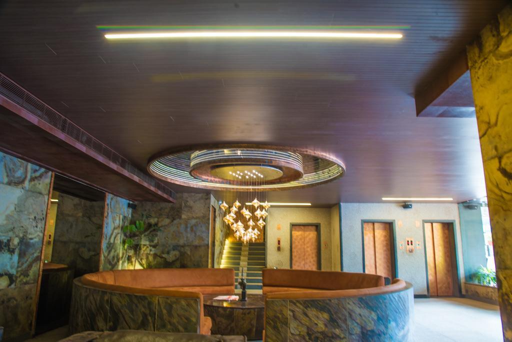 Infiniti Hotel And Spa Indore Exterior foto